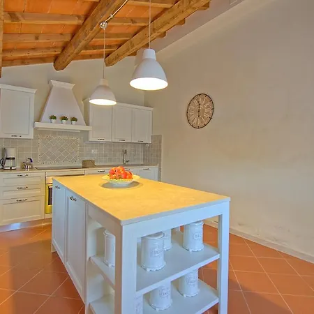 Villa Bonriposo By Posarellivillas Legoli