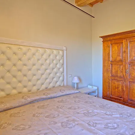 Villa Bonriposo By Posarellivillas